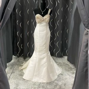 Camille La Vie Size 2 Ivory and beaded Gown